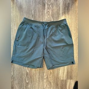 Men’s Lululemon License To Train Linerless Short 7 inch - XL